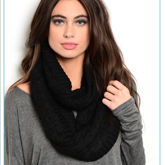 Boutique Accessories - BRAND NEW Black infinity scarf 🧣✨